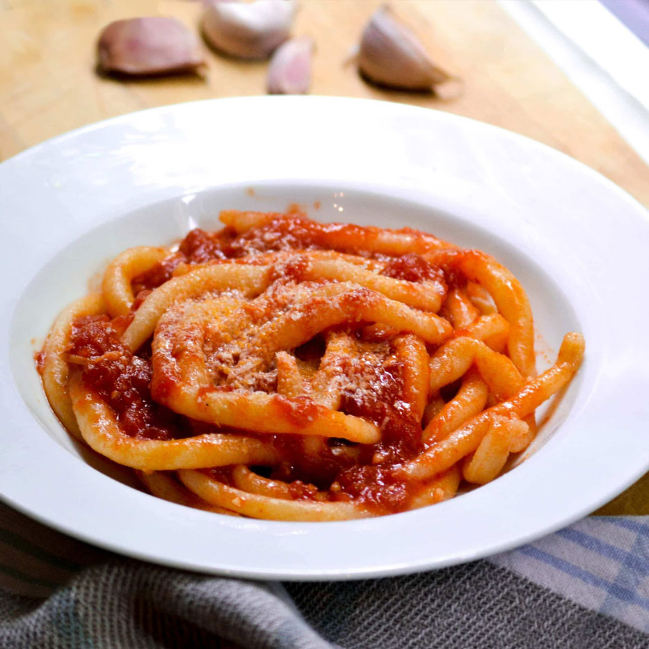 pici Siena Toscani, pici all'aglione, pici cacio e pepe, pici alle briciole, pici con la nana, pici al tartufo, pici al cinghiale